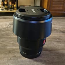 Viltrox 85mm f/1.8 Telephoto Lens for Sony E-Mount w/ Hood, Caps 72mm