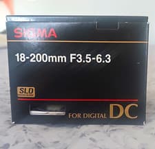 Sigma DC 18-200mm f/3.5-6.3 Zoom Lens for Nikon F 62mm Filter